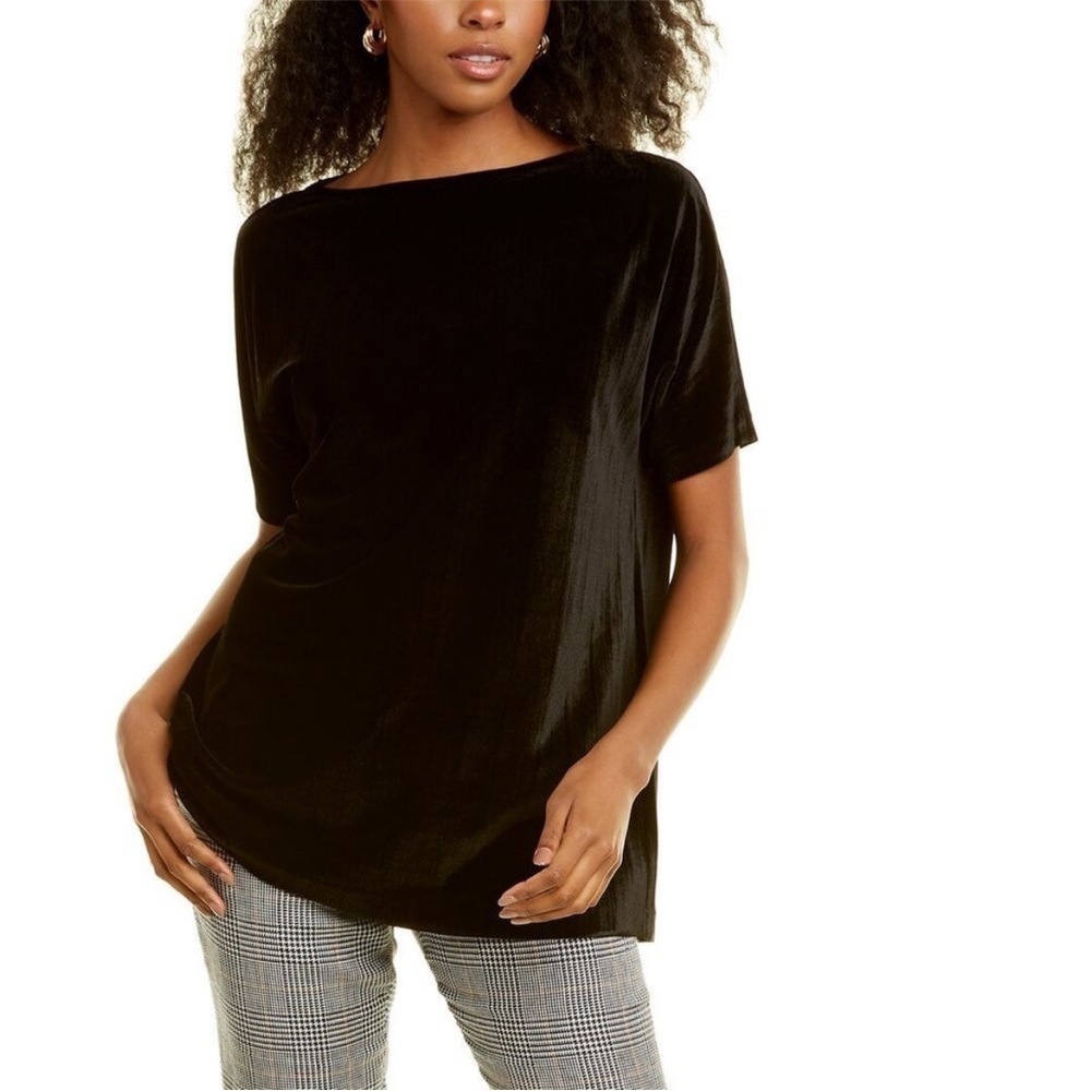 NWT ST. JOHN CRUSHED VELVET TOP